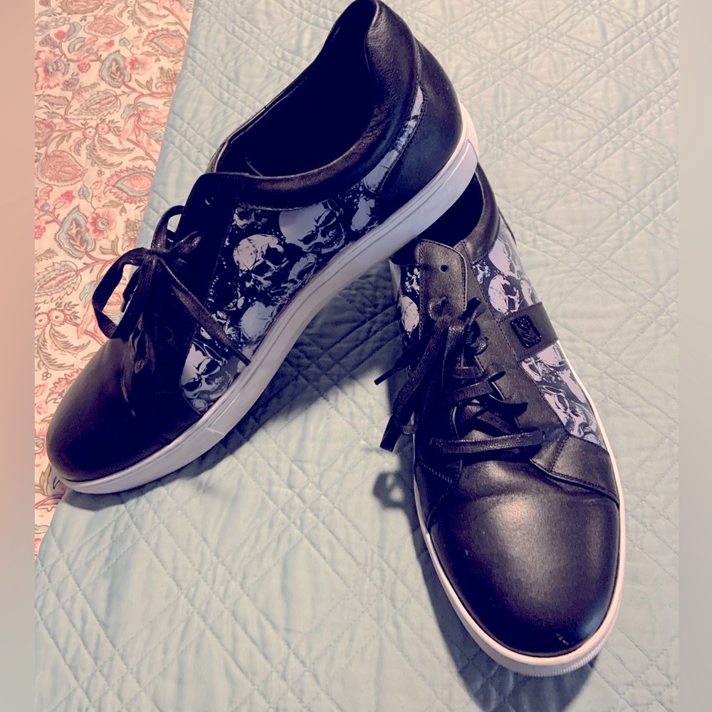 Robert Graham Size 14 Skull Sneakers Like New